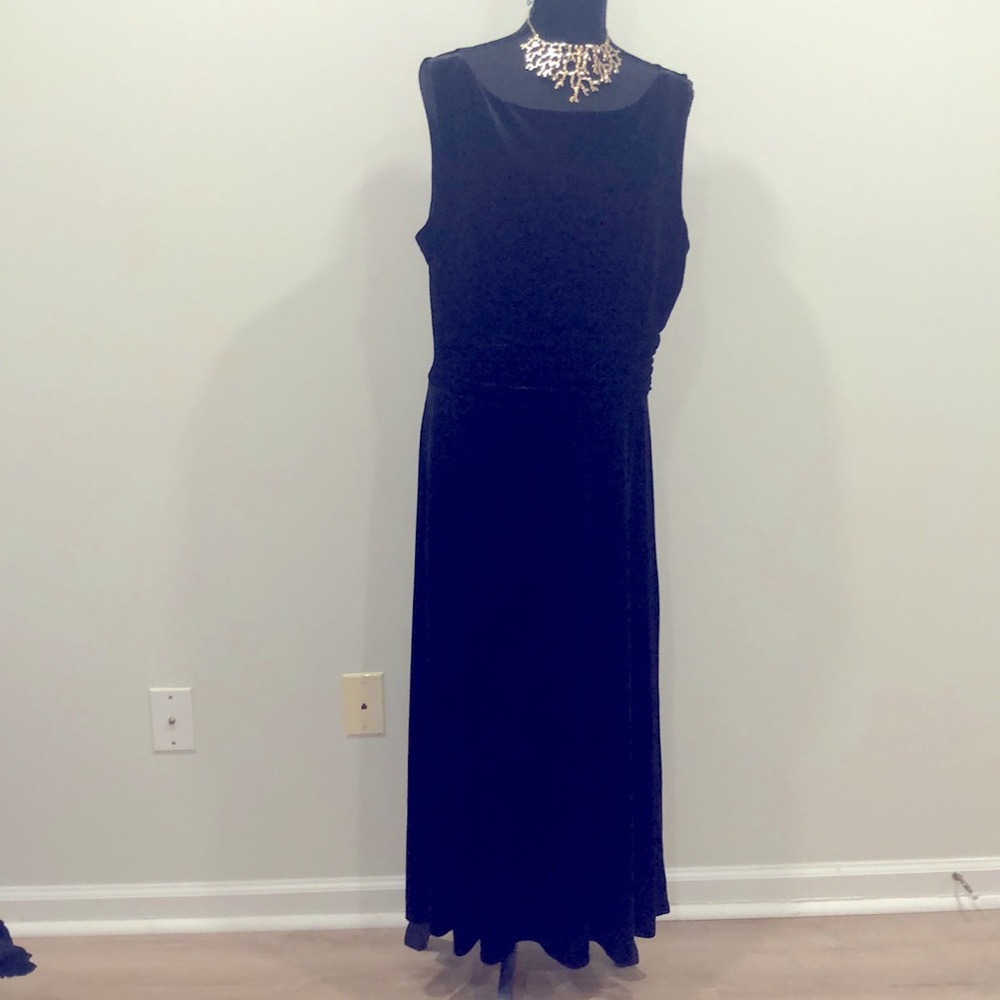 NWOT Beautiful Size 16 Dress